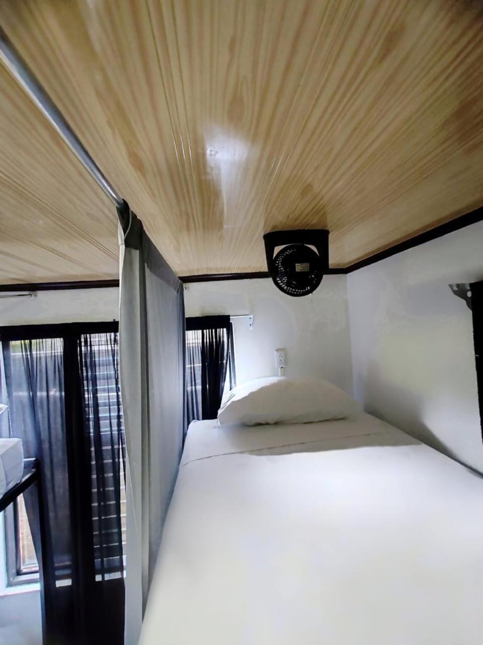 Blackout Hostel La Fortuna Ngoại thất bức ảnh